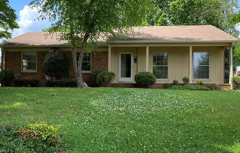 1st image of 2908 W Cornwallis Dr