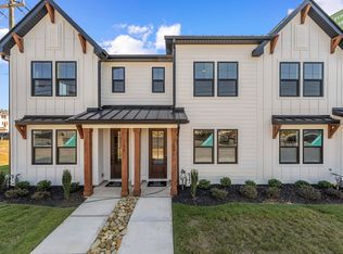 1196 N Pleasantburg Dr, Greenville, SC 28607