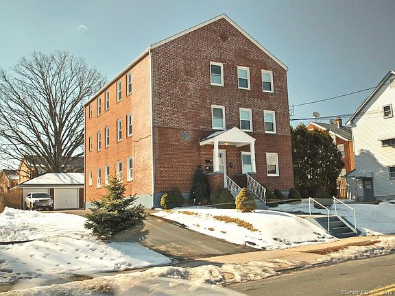 2nd image of 138 Biruta St