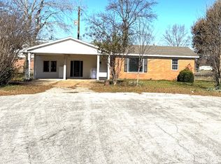704 Circle Dr, Walnut Ridge, AR 72476