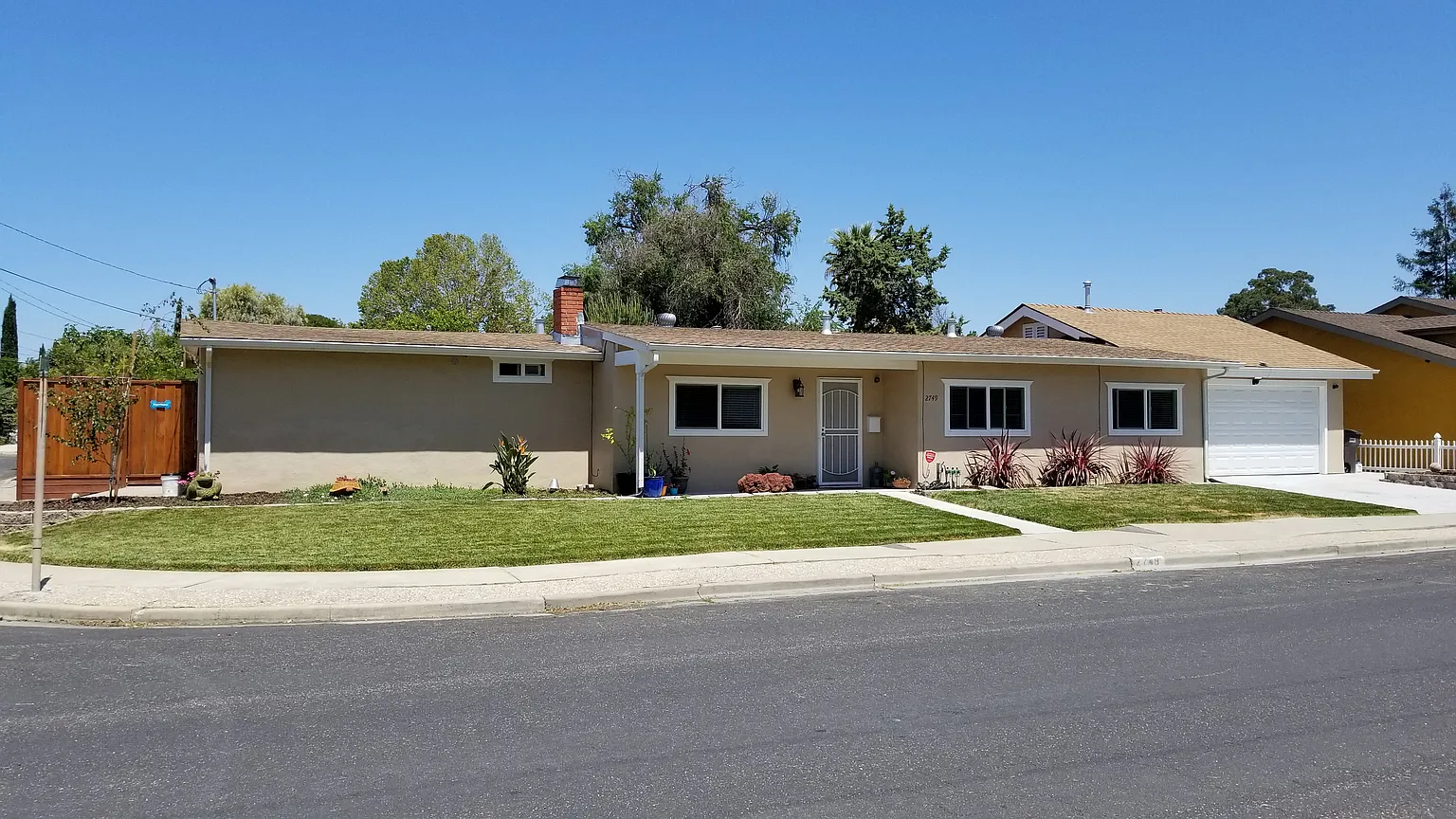2749 Westgate Ave photo 1