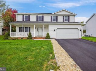 16827 Cavalry Dr, Williamsport, MD 21795