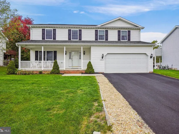 16827 Cavalry Dr, Williamsport, MD 21795