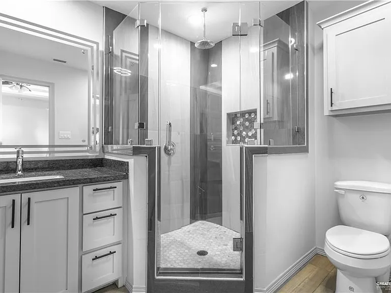 1929 Sunset Dr — Photo 11