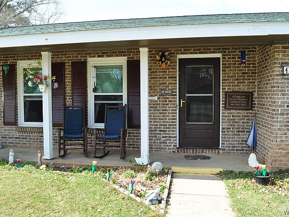 3rd image of 1312 Stanford Rd