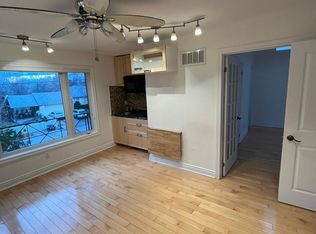 2B Dornfell St, Toronto, ON M2R2Y6