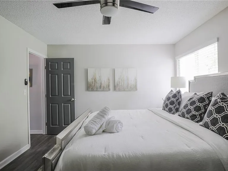6463 Klinect Ct — Photo 6