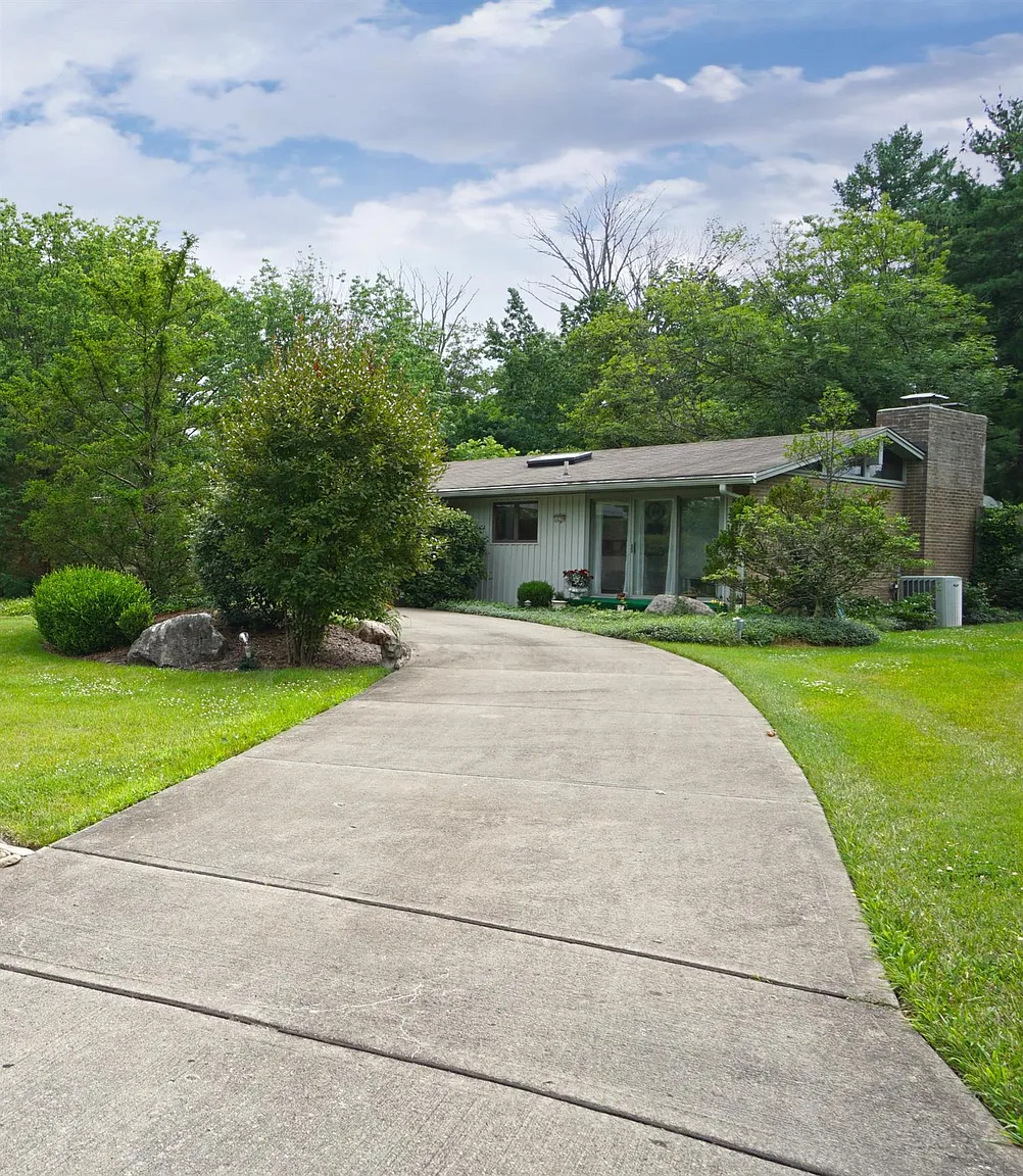 10298 Lochcrest Dr photo 1