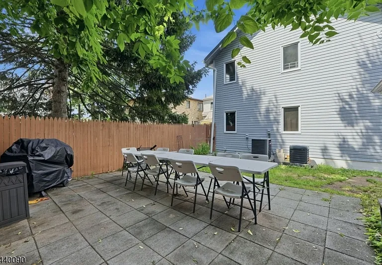 410 Lafayette Ave #2 — Photo 20