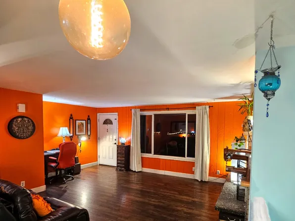 1207 N 9th St, Coeur D Alene, ID 83814