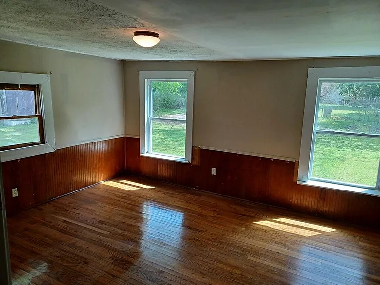 910 N Anniston Ave — Photo 8