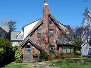 29 Bonnett Ave, Larchmont, NY 10538