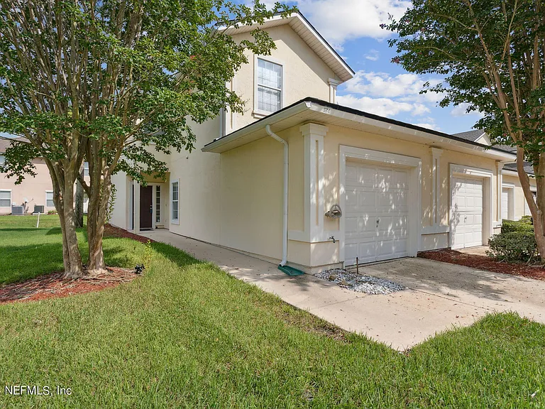 574 Southbranch Dr — Photo 1