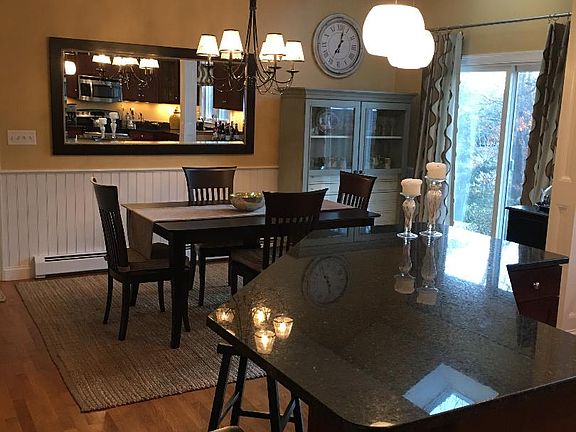 5th image of 136 Watercourse Pl