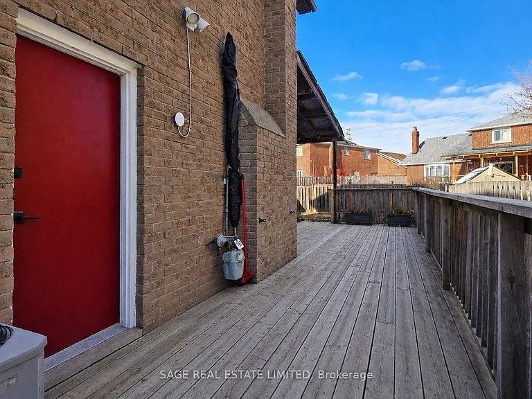 64 Durness Ave #BASEMENT — Photo 18