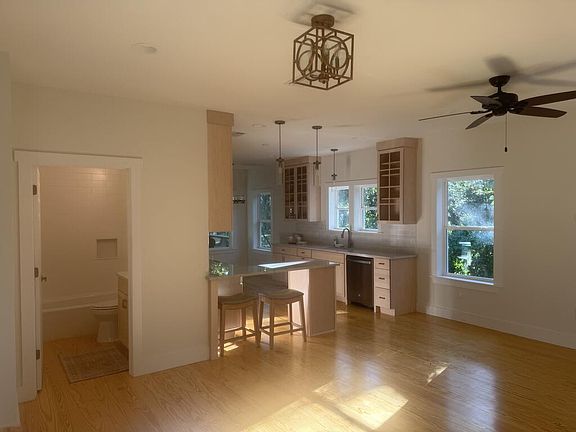 5th image of 245 7th St