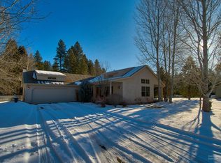 13192 SW Summerlane Dr, Camp Sherman, OR 97730