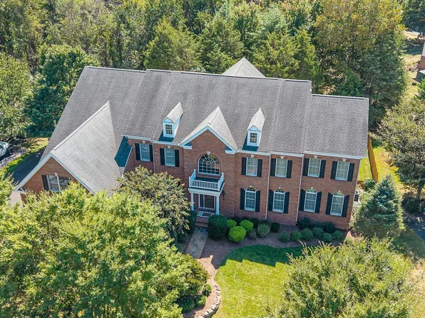 5331 Chaffins Farm Ct, Haymarket, VA 20169