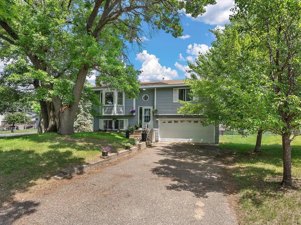 1033 121st Ln NW, Coon Rapids, MN 55448
