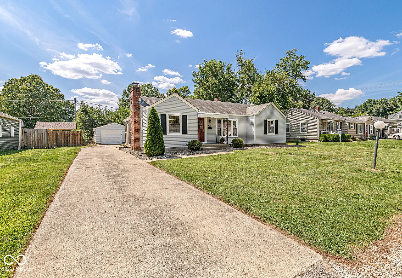 3 bed, 1.0 bath, 1128 sqft, $1,850 — Photo 3
