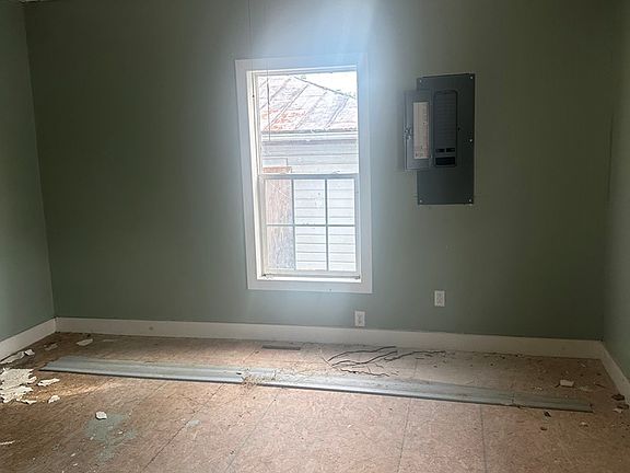 3rd image of 629 Cabell St