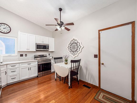 5th image of 7899 Leaview Dr