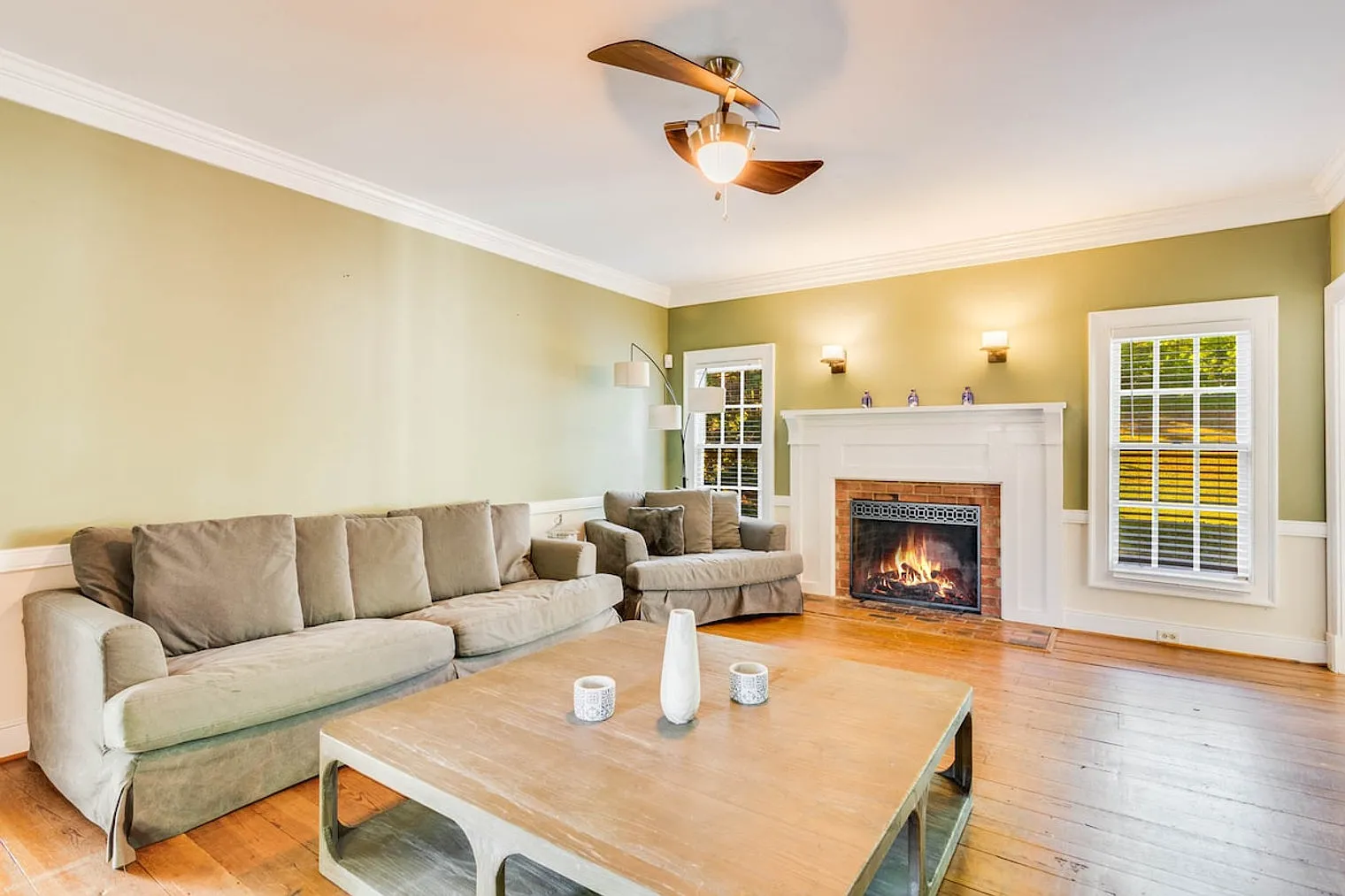 5 bed, 4.0 bath, 3401 sqft, $8,262 — Photo 4