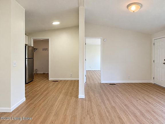 3rd image of 2209 Pfister Rd
