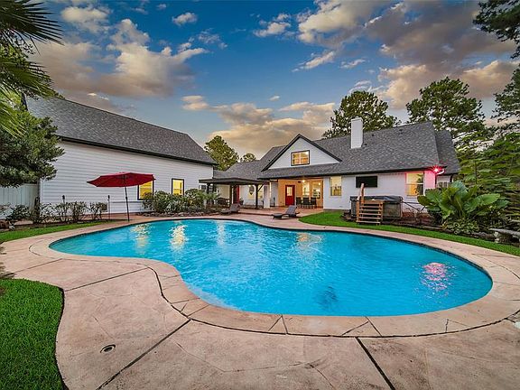 2nd image of 9626 Crestwater Cir