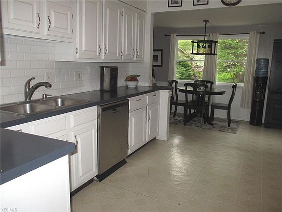 5th image of 2636 Oak Park Blvd