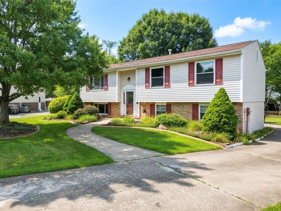 313 Meadow Dr, Cranberry Township, PA 16066