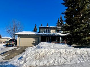 17117 Vanover Cir, Eagle River, AK 99577