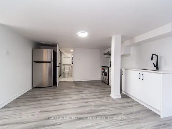 1412 Major Oaks Rd, Pickering, ON L1X 2T2