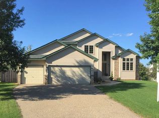 9847 Greenspruce Ave N, Brooklyn Park, MN 55443