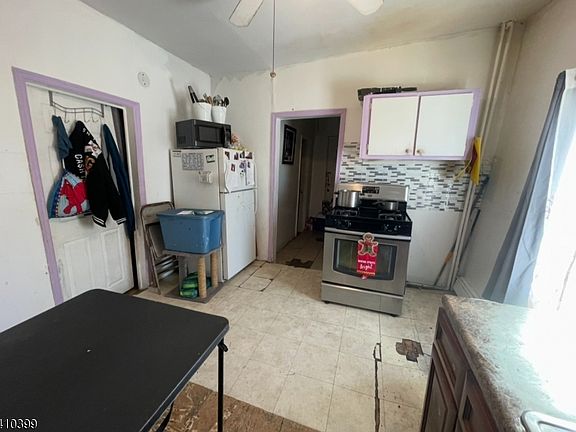 3rd image of 23 Ward St