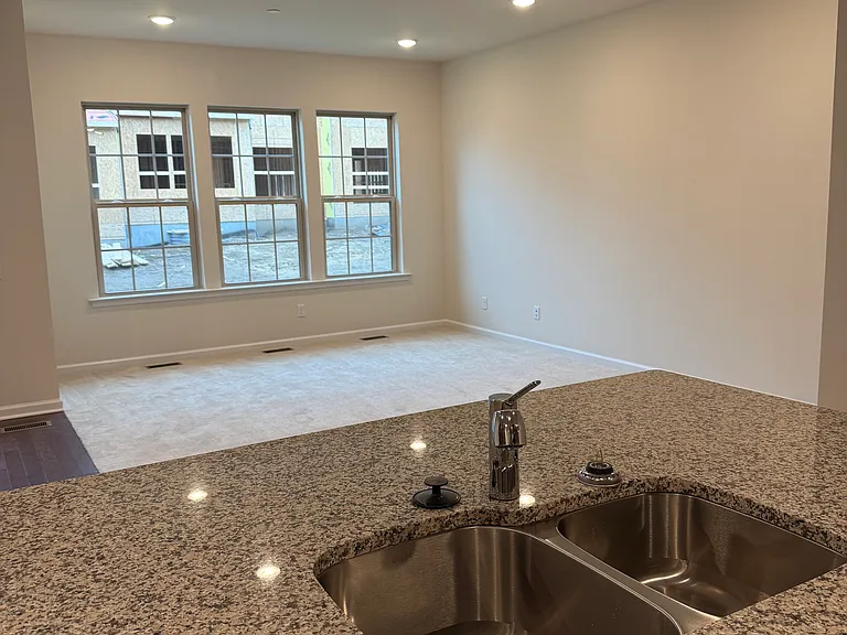 302 Milton Stamp Dr — Photo 7