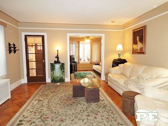 4th image of 2063 E 64th St