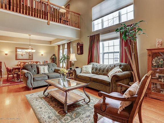 4th image of 224 Enclave Blvd