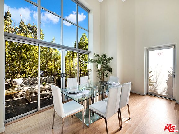 4th image of 1029 N Vista St APT 101