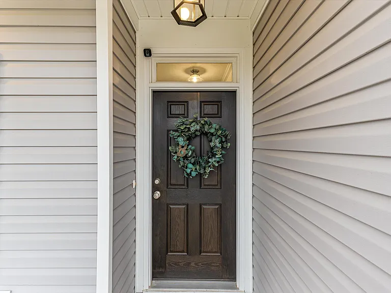 975 Newburn Dr — Photo 11
