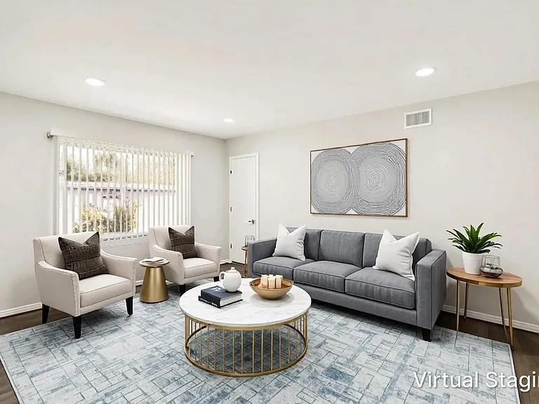 11524 Strand St — Photo 2