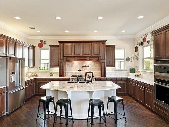 3rd image of 15717 De Fortuna Dr
