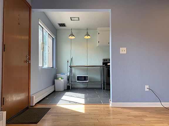 4th image of 709 3rd Ave W #709