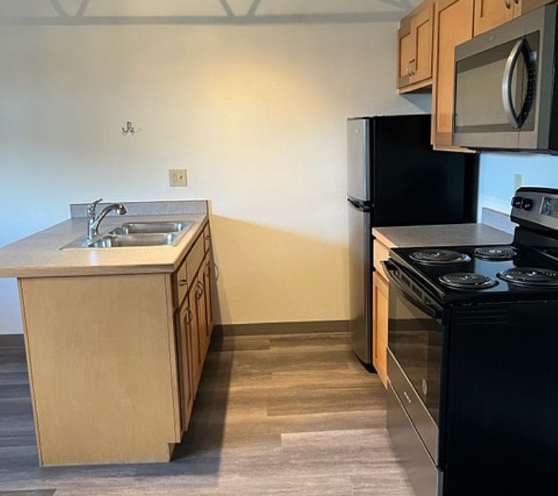 Downtown Modern Living 111 W St Tahlequah OK Zillow