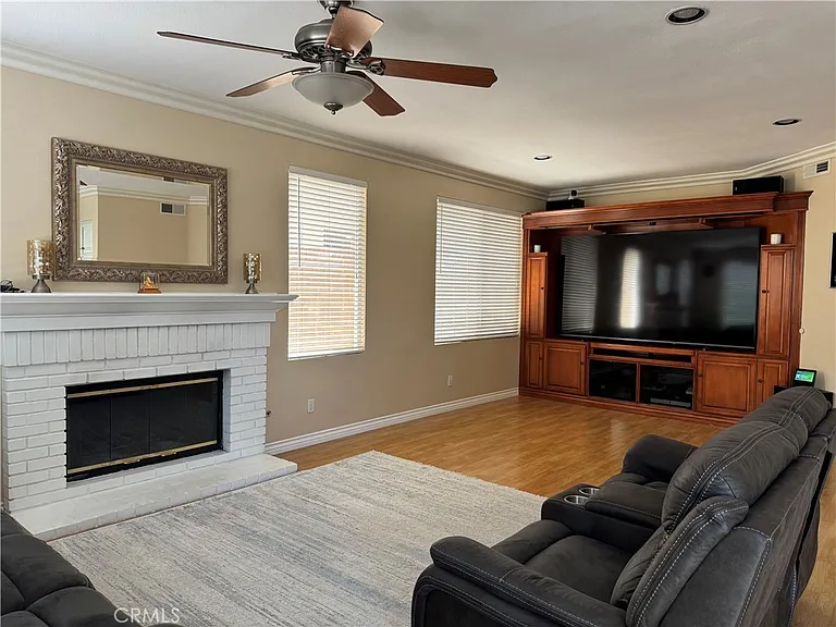 21 Foxcrest — Photo 4