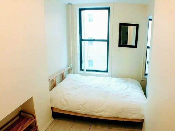 5th image of 156 E Broadway #5