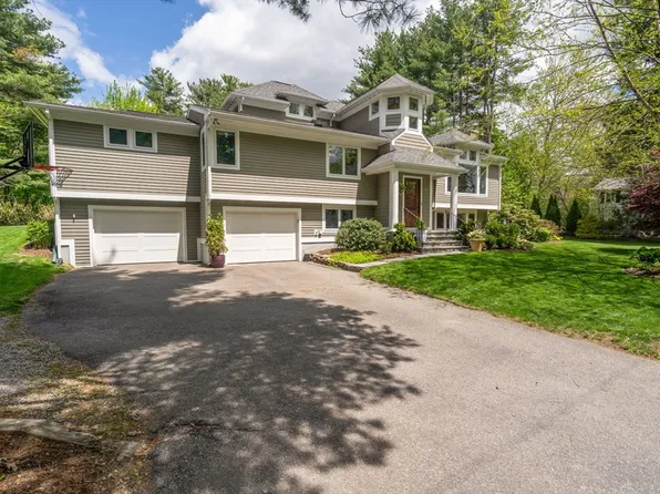 28 Brooks Rd, Wayland, MA 01778