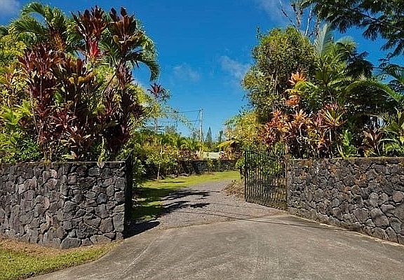 2nd image of 13-3529 Pomaikai St