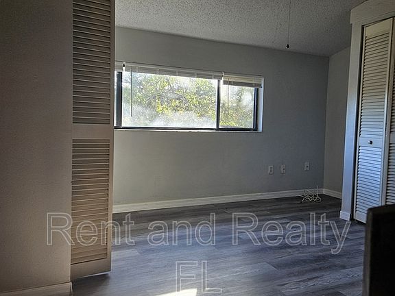 5th image of 2142 Bradford St Unit 1-321