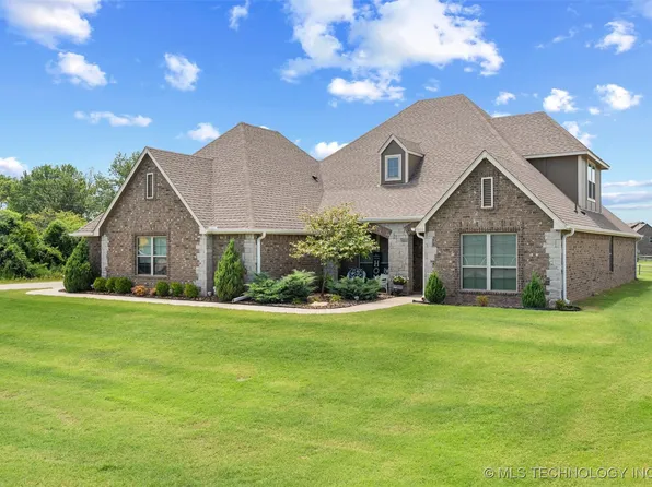 8104 N 154th East Ave, Owasso, OK 74055